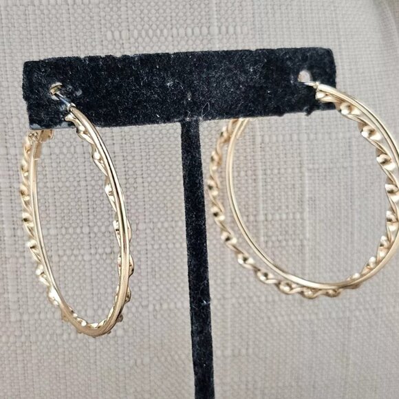 Decree Women Earrings Gold Tone Set of 2 Round Hoop Earrings Ear Jewelry New - Picture 5 of 12